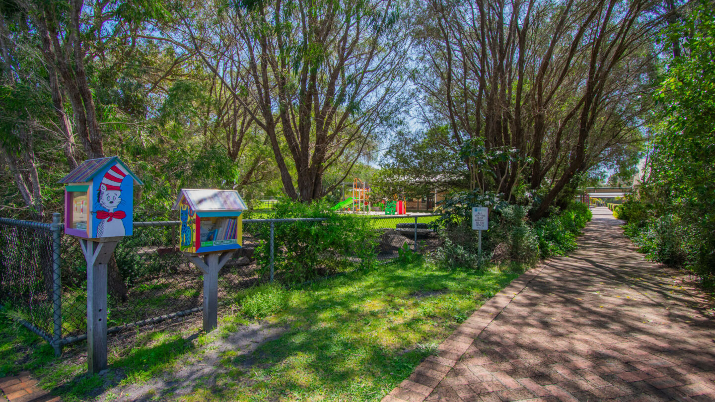 Little Grove Little Grove Primary School Path Land Group WA